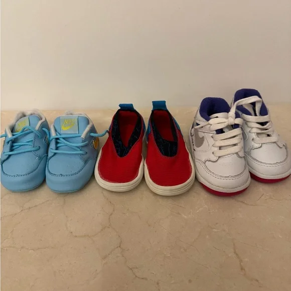 VINTAGE Rare Nike Kids Sneakers Trio - Blue, Red, White - Picture 1 of 5